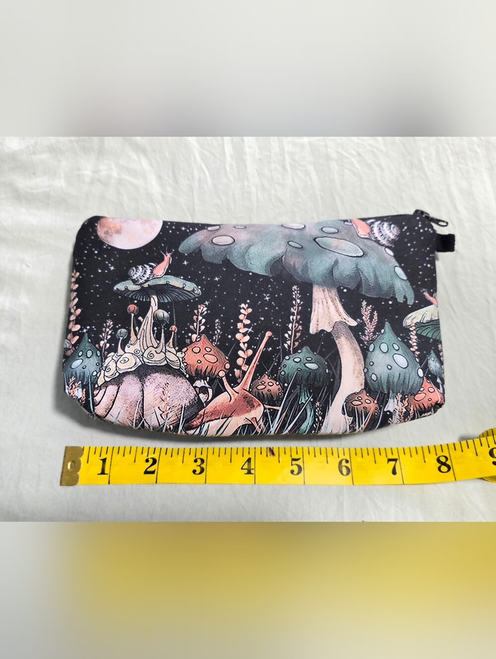 β¨πNWOT Cottagecore Mushroom & Snail Zipper Cosmetic Pouch / Makeup Bag - Picture 3 of 4